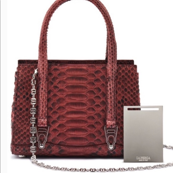 Gorgeous New La Perla Python Skin Mini Bag with gold chain and mirror included. - Picture 1 of 6